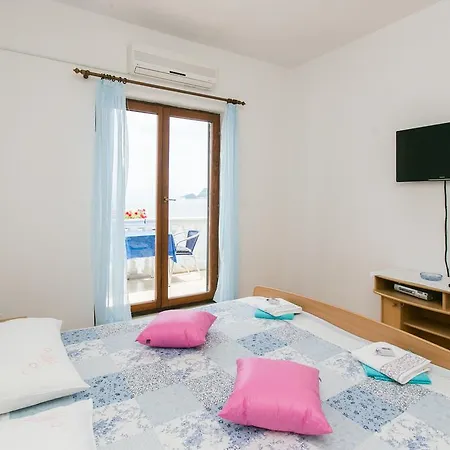 Jadranka Mljet * Sobra