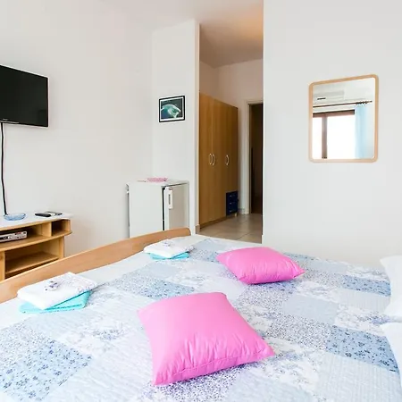 Jadranka Mljet Sobra