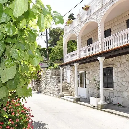 Jadranka Mljet Sobra