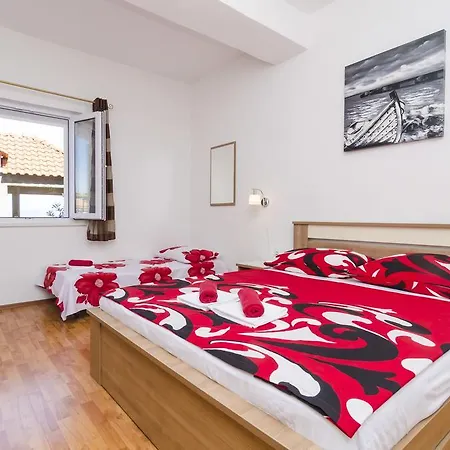 Jadranka Mljet * Sobra